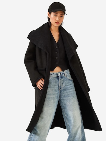 Cappotto di mezza stagione di Bianco Lucci in nero