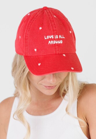 Kleinigkeit - Boné 'Love Is All Around' em vermelho