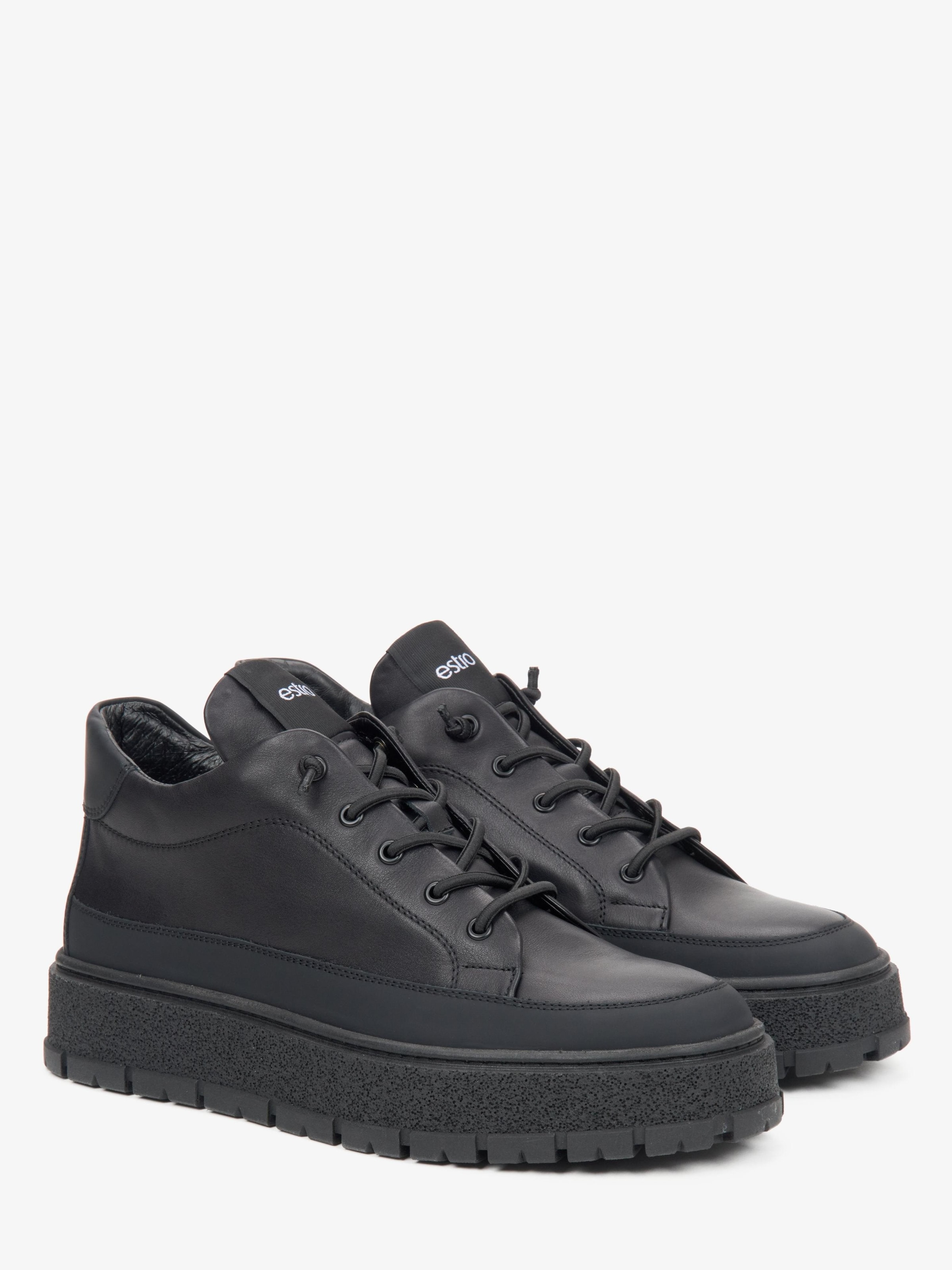 Estro Sneakers '09-4360' in Black