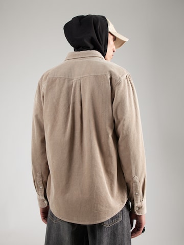 Carhartt WIP Regular Fit Paita 'Madison' värissä beige