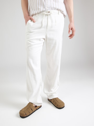 Loosefit Pantalon 'SLH220-BRODY SUN' SELECTED HOMME en blanc : devant