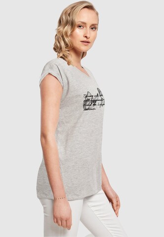 Merchcode T-Shirt 'Spring Saying' in Grau
