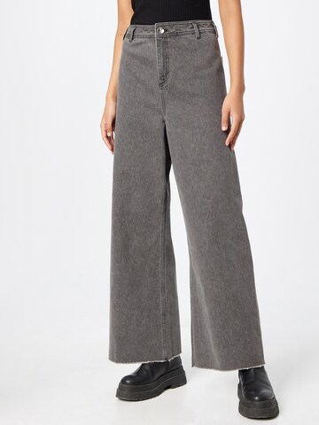 Wide Leg Jean Goldgarn en gris : devant