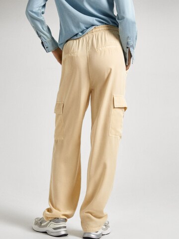 Pepe Jeans Regular Cargo Pants 'EVA' in Beige