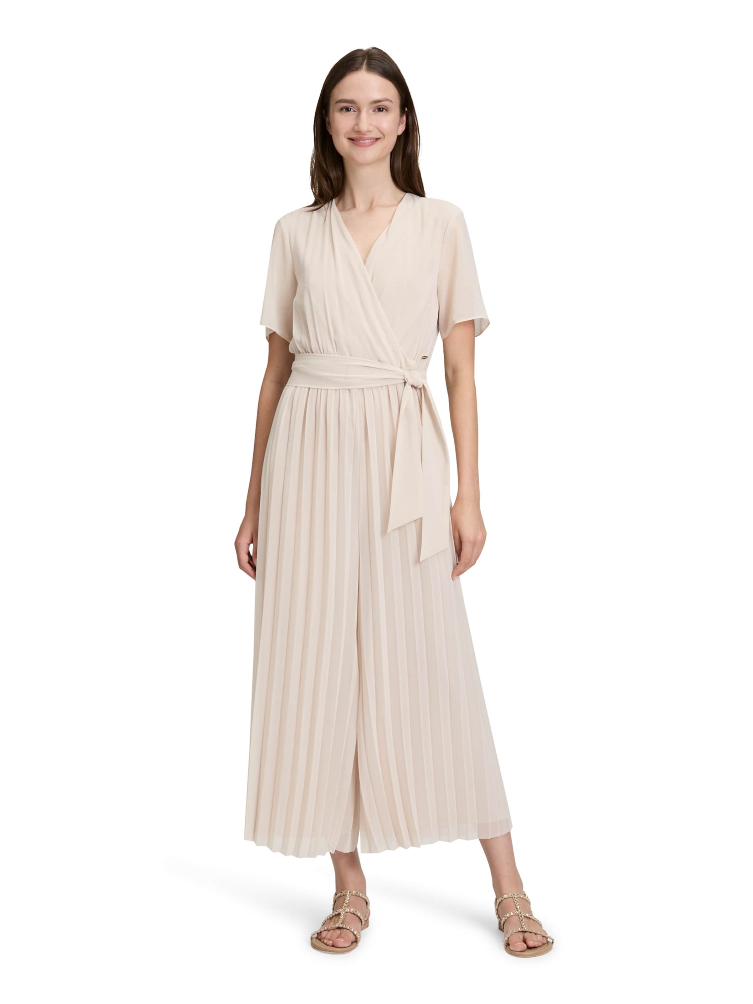 Tuta jumpsuit di Betty & Co in beige: frontale