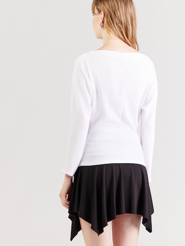 Maglietta 'Kasha' di ABOUT YOU in bianco