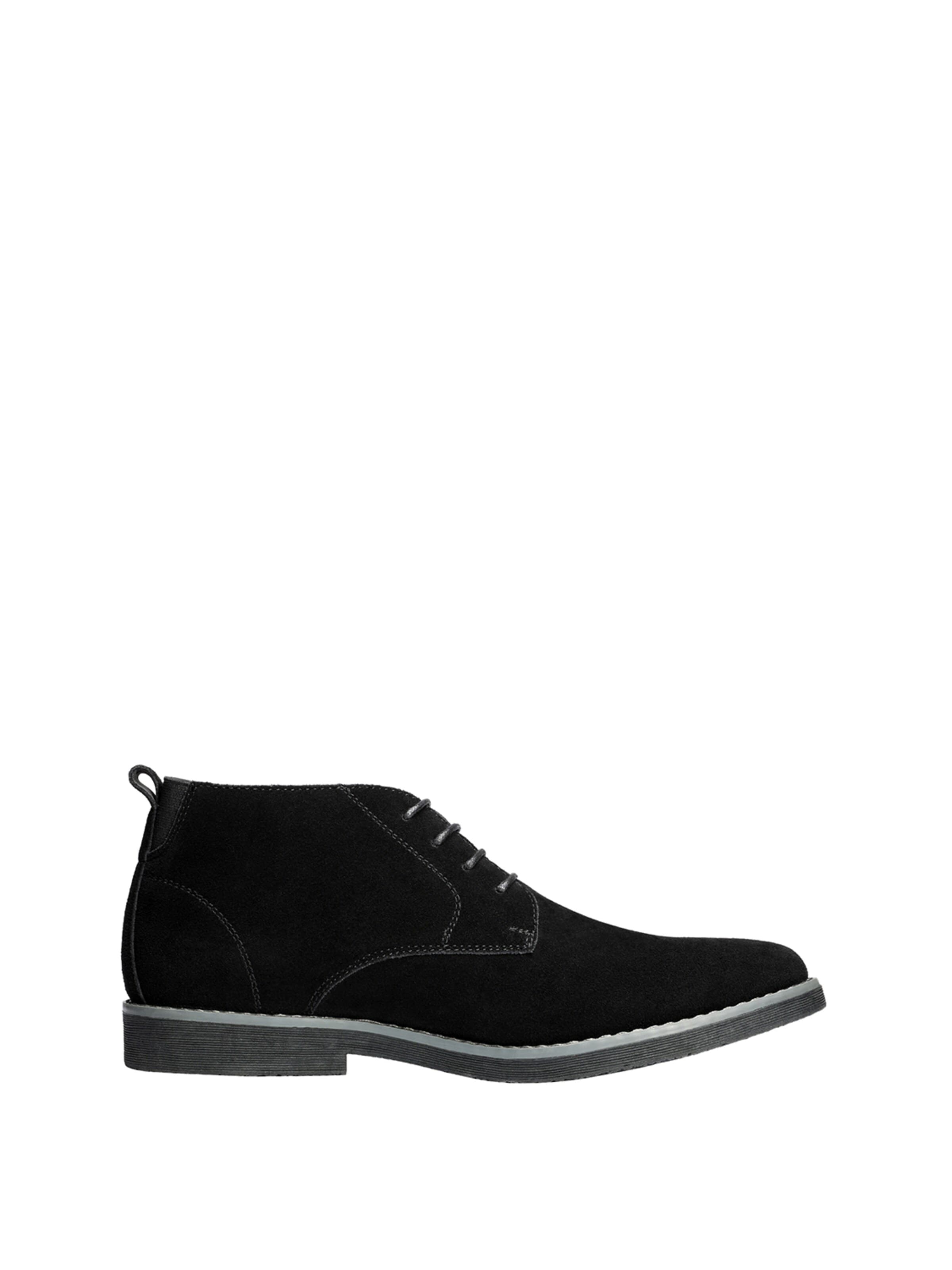 Bruno Marc Chukka Boots in Black