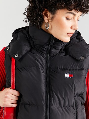 juoda Tommy Jeans Liemenė 'ALASKA'