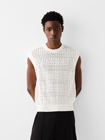 Bershka Sweater in White: front