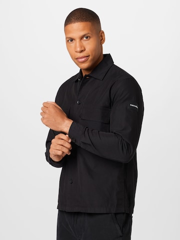 Veste mi-saison Calvin Klein en noir : devant