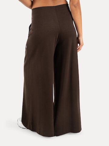 Smilodox Wide leg Broek 'Vanea' in Bruin