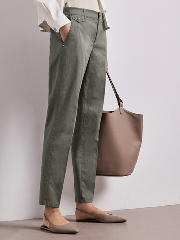 STREET ONE Alt kitsenev Püksid, värv roheline: eest vaates