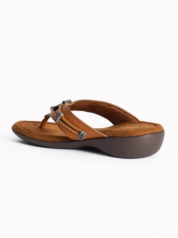 Minnetonka Teenslipper 'Silverthorne360' in Bruin