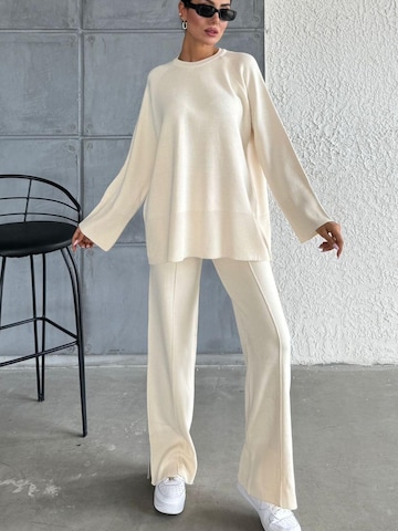 WOMAN VISION Kostuum in Beige: voorkant