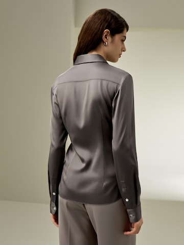 Lilysilk Bluse‌ in Grau