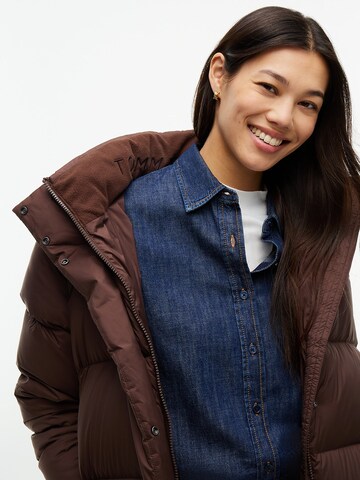 TOMMY HILFIGER Wintermantel in Bruin