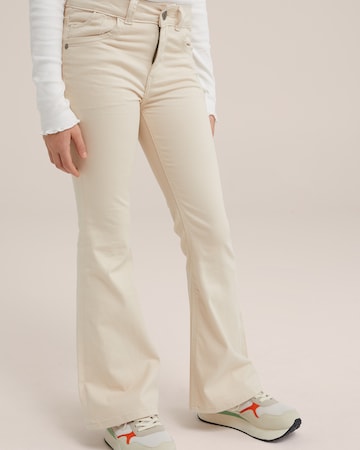 WE Fashion Flared Trousers in Beige: front