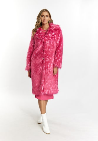 faina Winter Coat in Pink: front