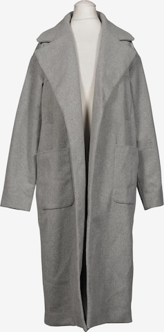 Monki Mantel XXS in Grau: Vorderseite