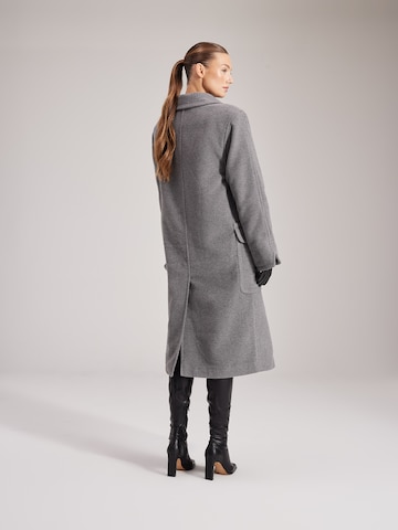 Manteau mi-saison 'Joanie' RÆRE by Lorena Rae en gris