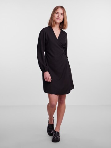 PIECES Kleid 'NESSA' in Schwarz