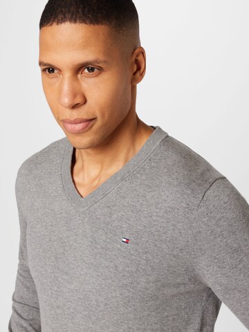 TOMMY HILFIGER - Pullover em cinzento