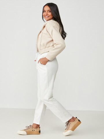 C&City Tapered Bandplooibroek in Beige