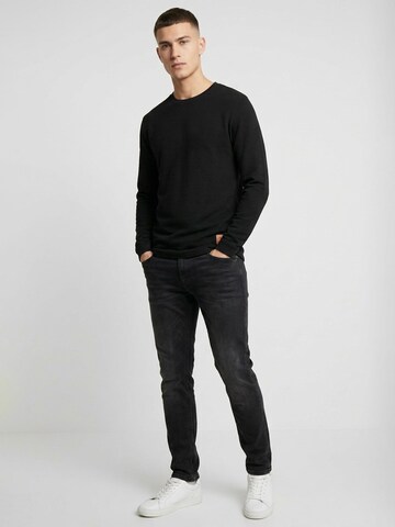 Sublevel Shirt in Black