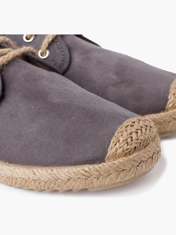 Pisamonas Low shoe in Grey