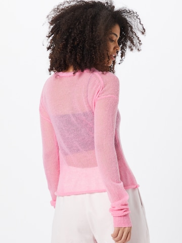 WEEKDAY Pullover 'Tuck Sheer' in Pink