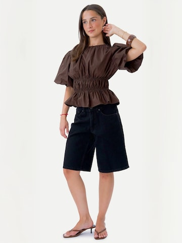 TEESHOPPEN Top ' Valentina ' in Bruin