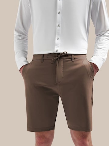 No Excess Regular Chino in Groen