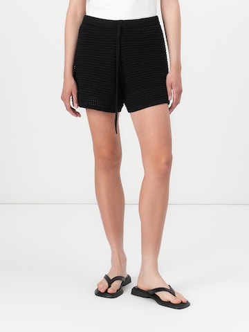 Regular Pantalon GAP en noir : devant