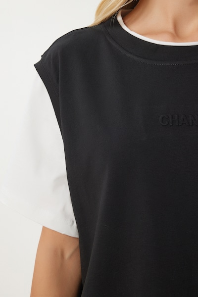 Happiness İstanbul T-shirt en noir / blanc, Vue avec produit