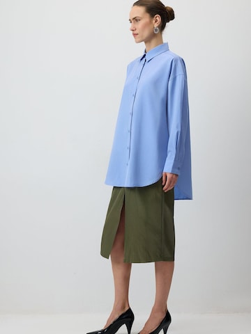 Touché Privé - Camiseta 'Oversized Poplin Shirt' en azul