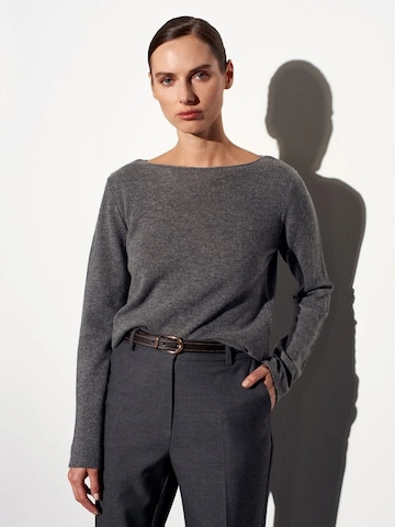 Dilvin Trui 'Pullover' in Grijs: voorkant