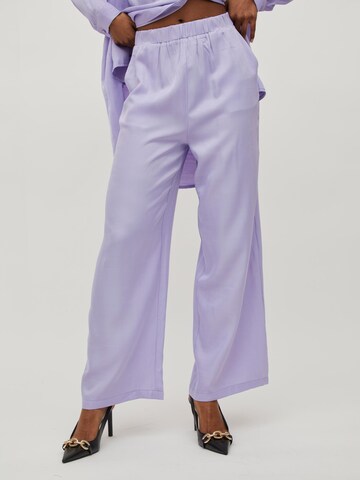 Wide leg Pantaloni 'Silla' di VILA in lilla: frontale