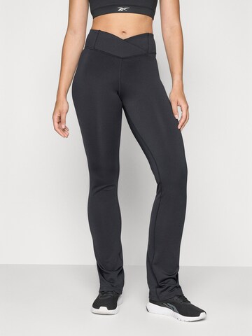 Reebok Flared Sportbyxa i svart: framsida