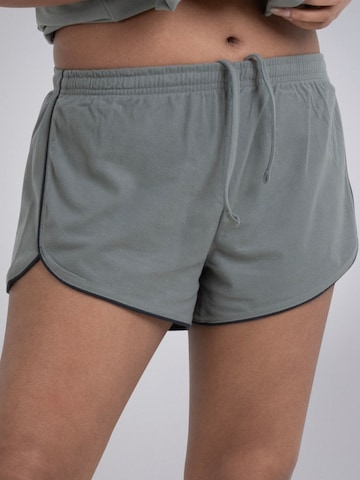 LEAFLETIC Short Pajama Set in Green