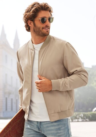 JOHN DEVIN Välikausitakki värissä beige