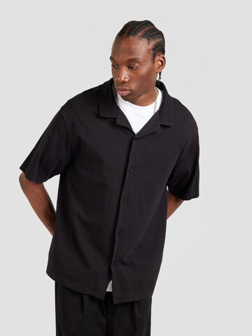 TOPMAN Comfort fit Button Up Shirt in Black: front