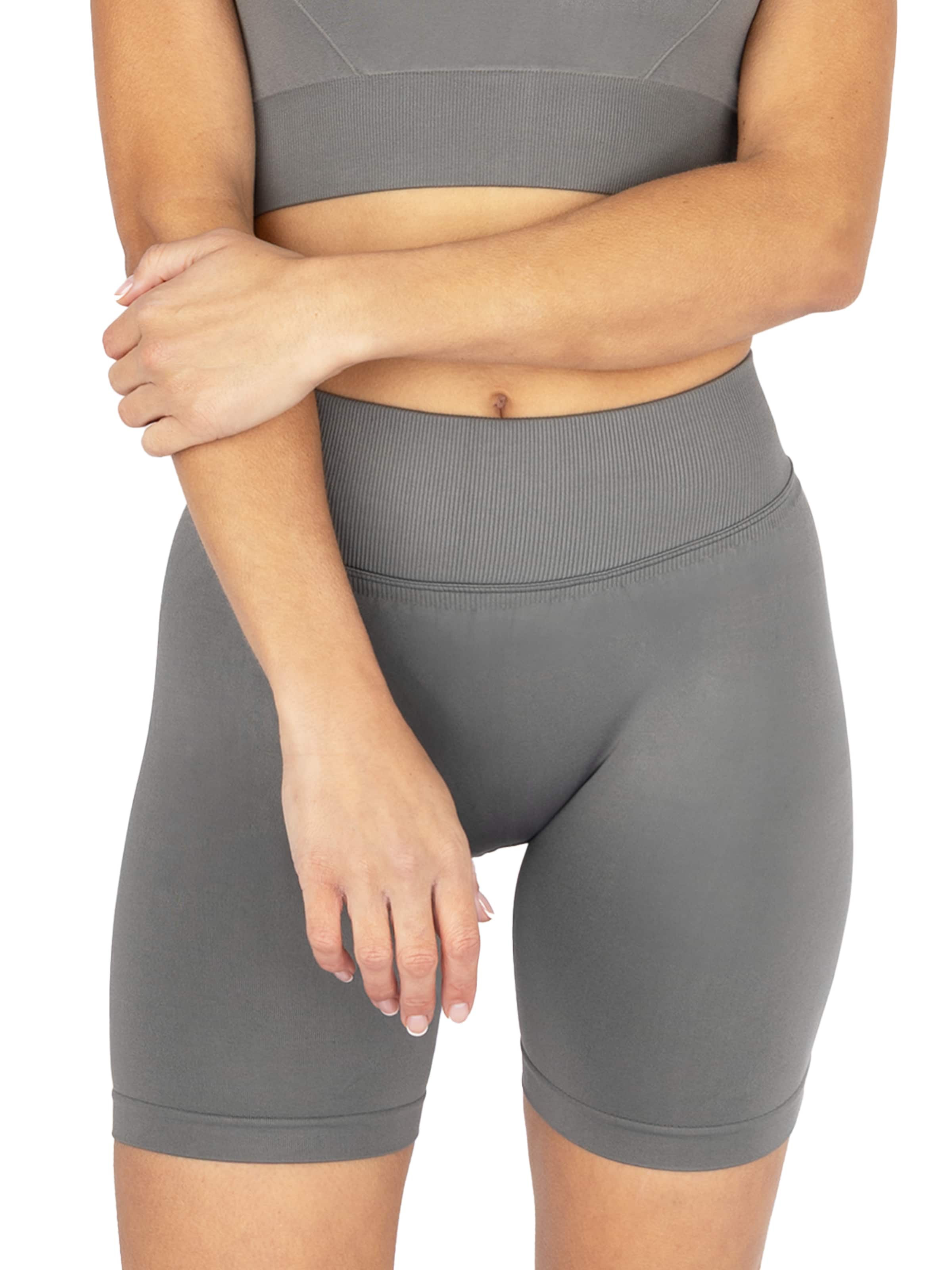 Circle Five Regular Sports trousers 'Scrunch Sportshorts - Shape Push Up Short' in Grey