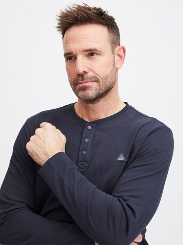 T-Shirt 'Gert' FQ1924 en bleu