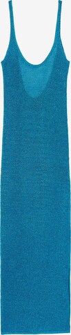 Bershka Plážové šaty – modrá: přední strana