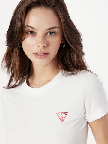 T-shirt GUESS en blanc