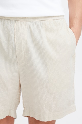 !Solid Regular Chino ' Frevne ' in Beige