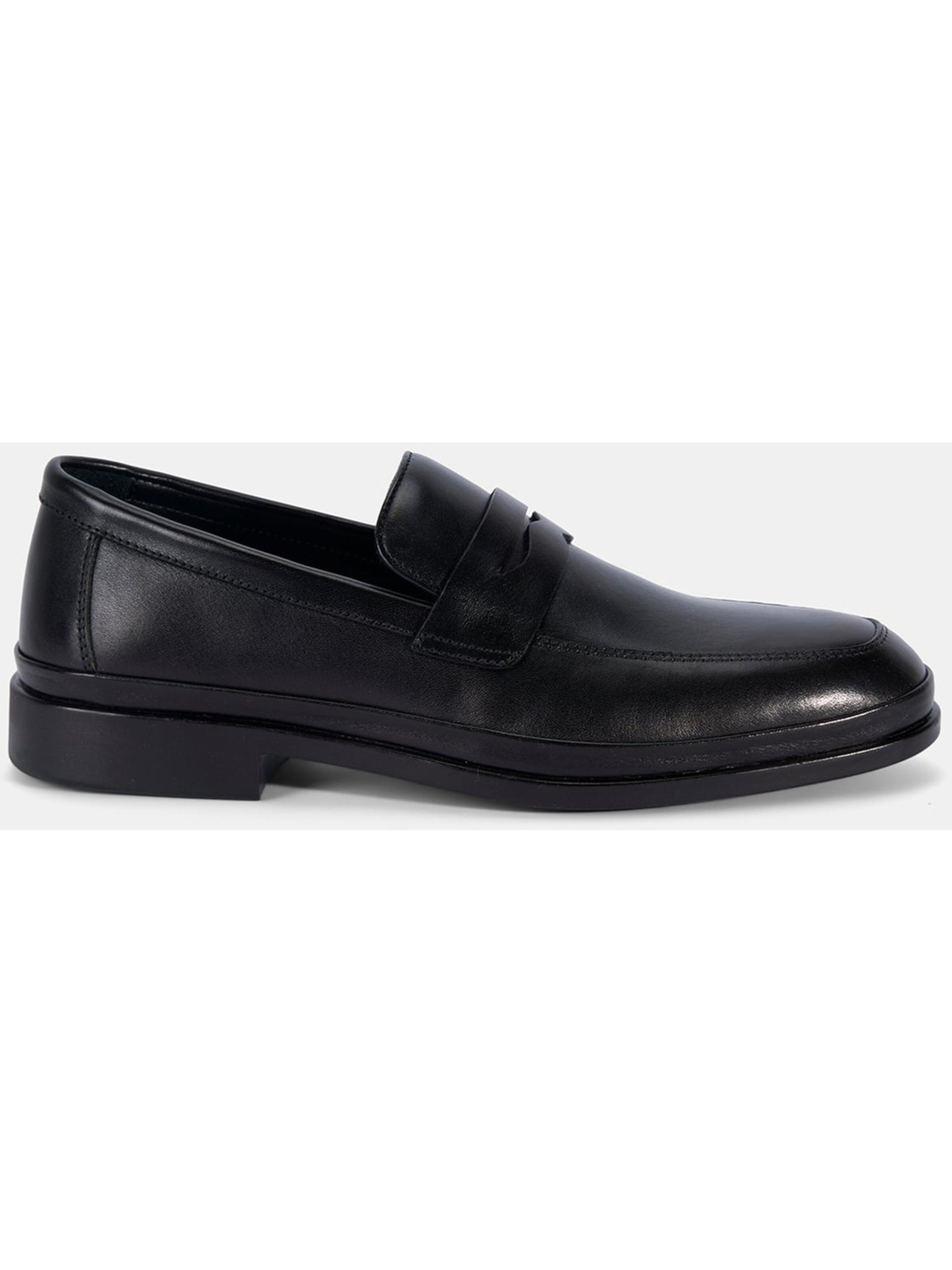 Desa Moccasins 'Slipper' in Black