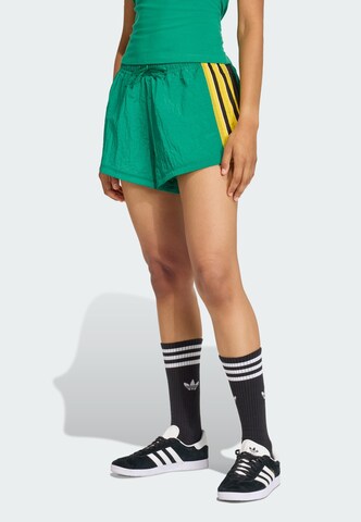 ADIDAS ORIGINALS Loosefit Shorts 'Santiago' in Grün: Vorderseite