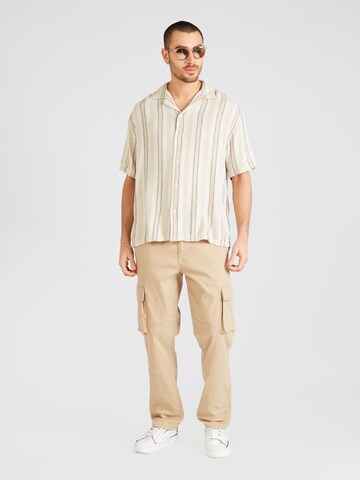 Coupe regular Chemise Abercrombie & Fitch en beige
