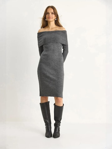 Bianco Lucci Gebreide jurk in Grijs
